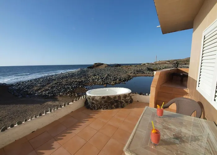 Apartman Sunrise Directly At The Sea La Mareta
