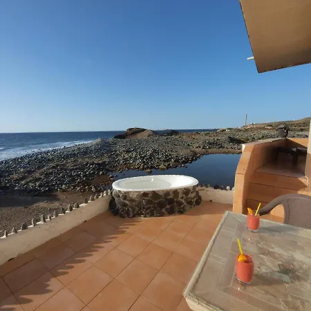 아파트 Sunrise Directly At The Sea La Mareta