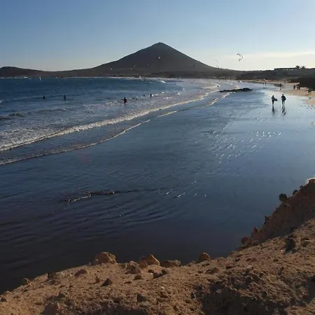 Sunrise Directly At The Sea 아파트