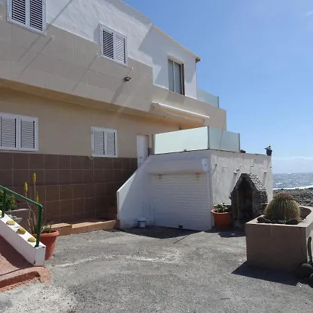 Sunrise Directly At The Sea 아파트